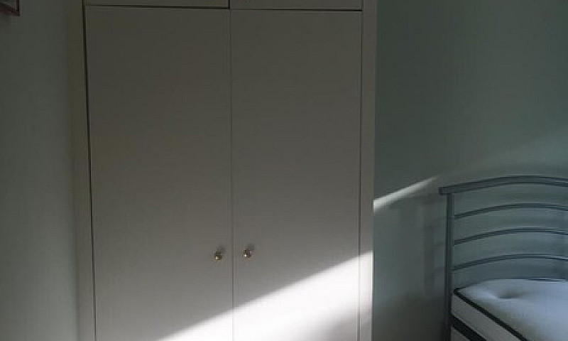 One Bedroom Flat In ...