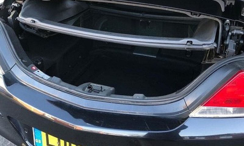 Vauxhall Astra Twint...