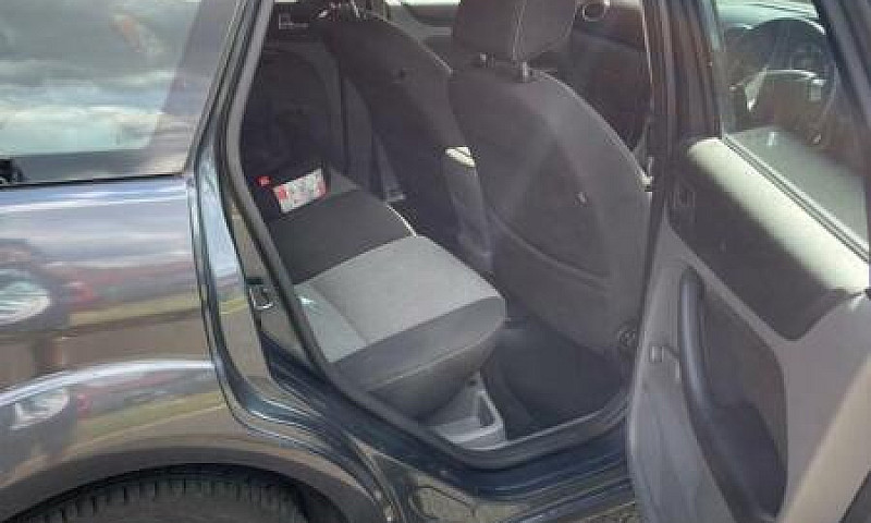 Ford Focus 1.6 Zetec...
