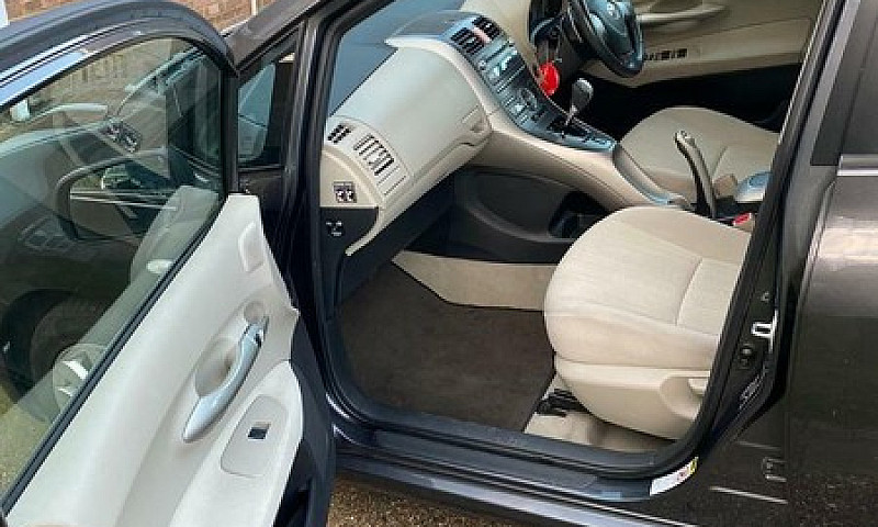 Toyota Auris 2007, 1...