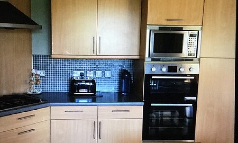 Large 4 Bed Detached...