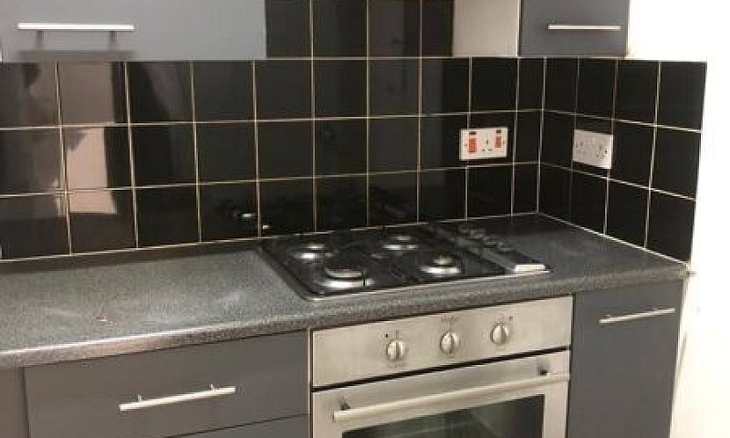 3 Bedroom Flat With ...