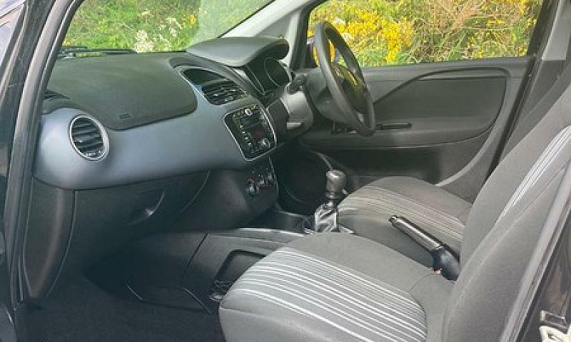 2011 Fiat Punto Evo ...