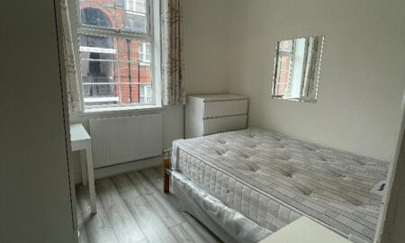 Double Room To Let (...