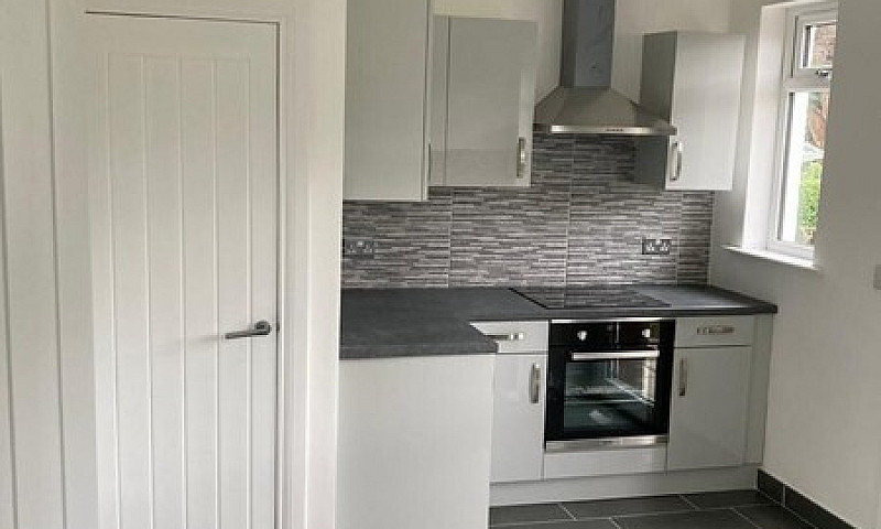 2 Bed Lower Cottage ...