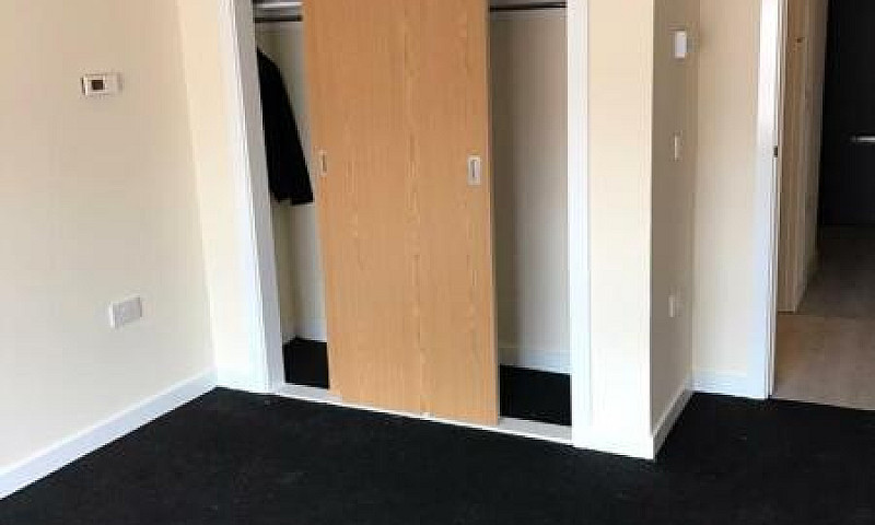 2 Bed Flat ...