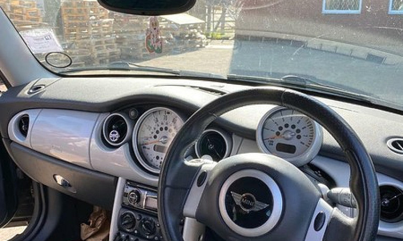 Mini Cooper 1.6 Petr...