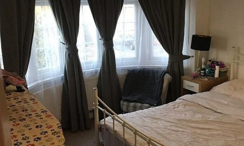 Spacious One Bed Gro...
