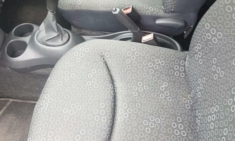 Toyota Yaris 1.0 Vvt...