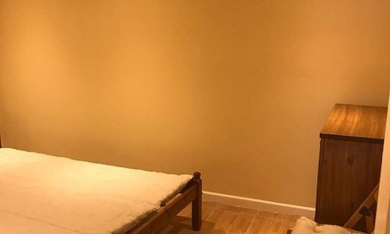 One Bedroom Flat To ...