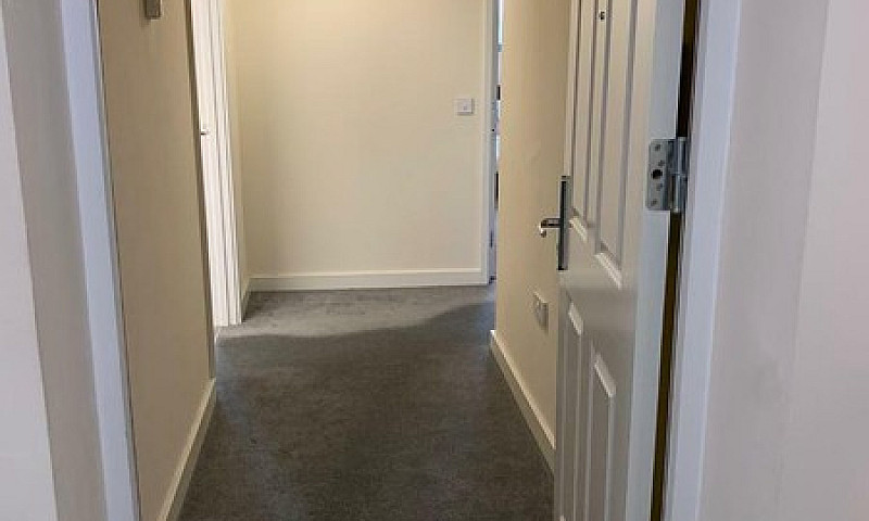 1 Bed Flat Savoy Cou...
