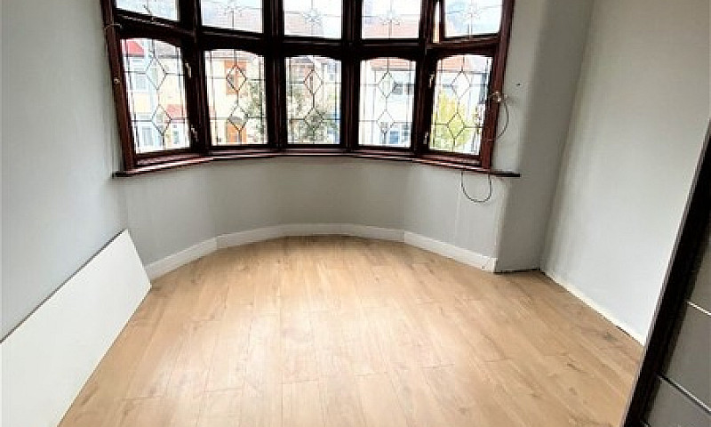 2 Double Rooms In Ba...