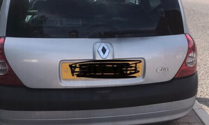 Renault Clio ...