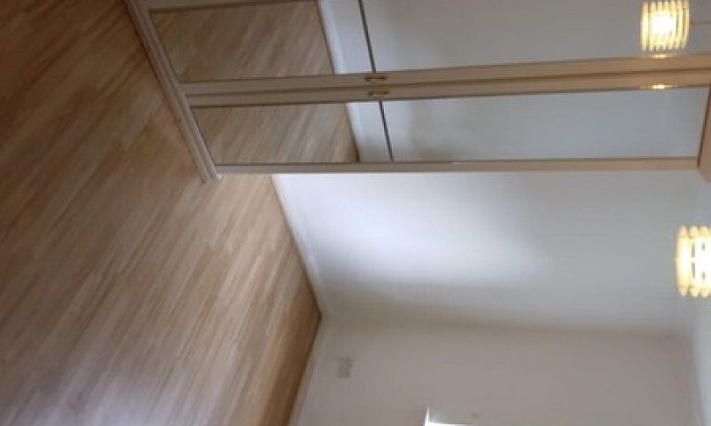 2 Bedroom Flat 5 Min...