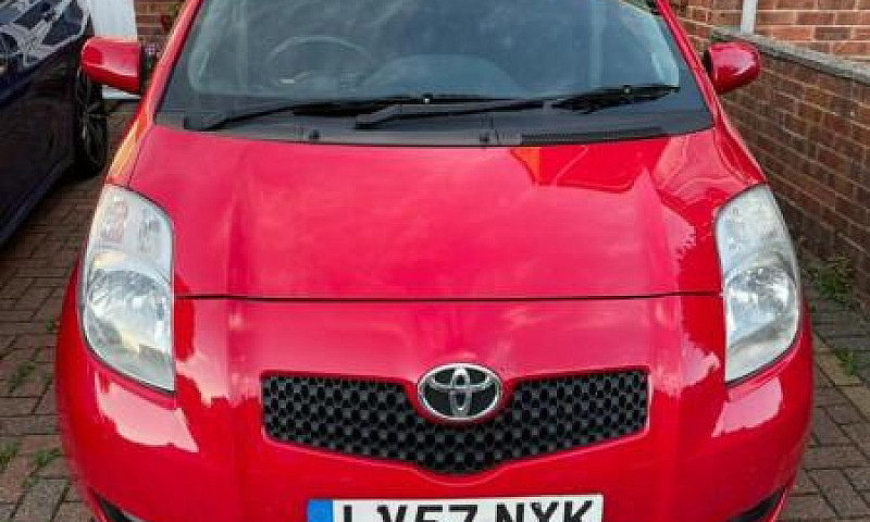 Toyota Yaris ...
