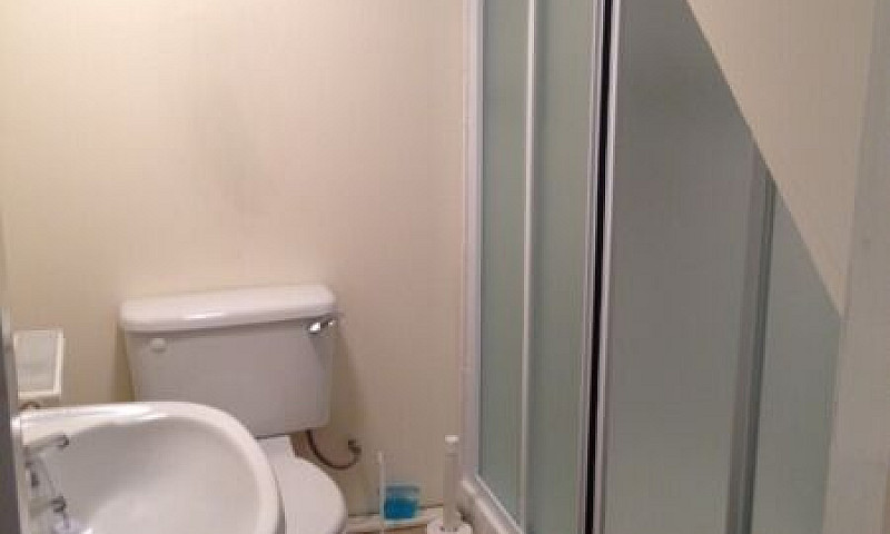 Unique 1 Bedroom Fla...