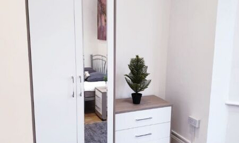 Ensuite Room In Nw26...