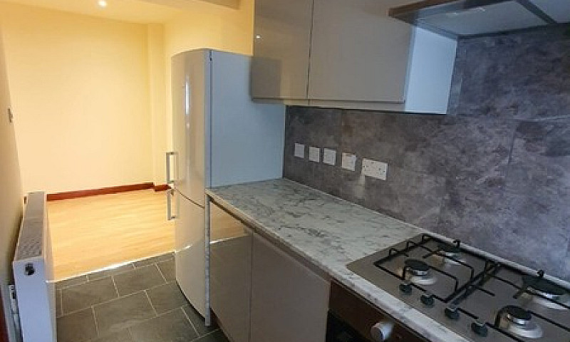 3 Bedroom Flat Avail...