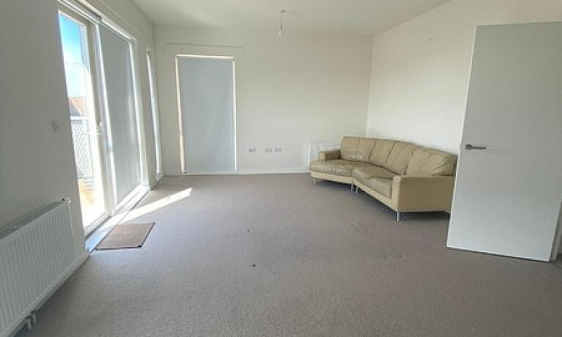 Beautiful 2 Bed Flat...