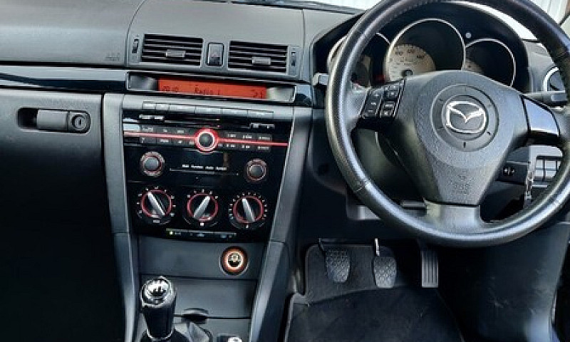 Mazda 3 Saloon 2009...