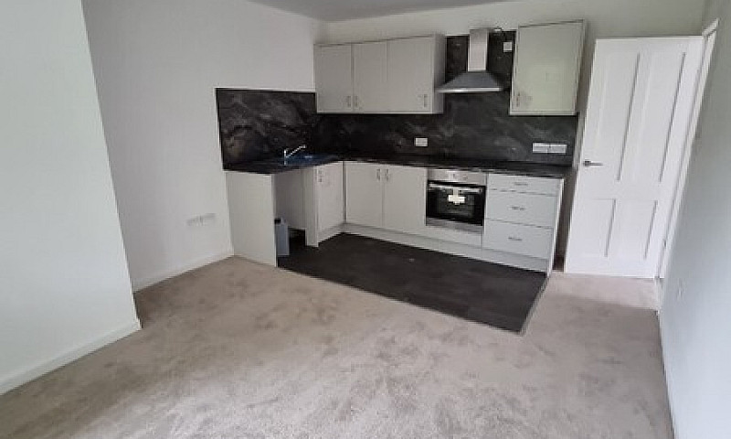 Stunning 2 Bedroom F...