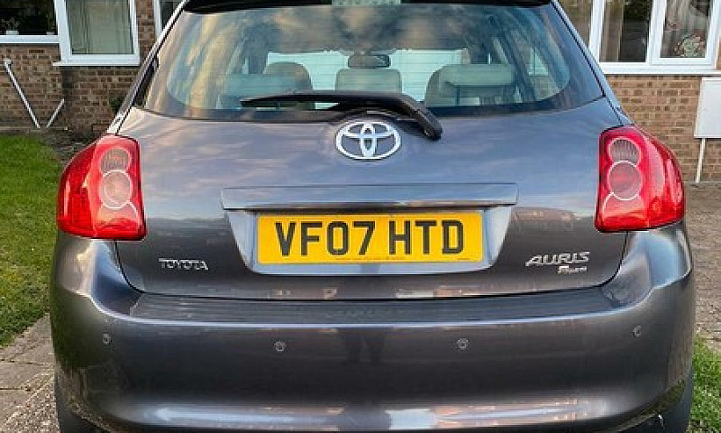 Toyota Auris 2007, 1...