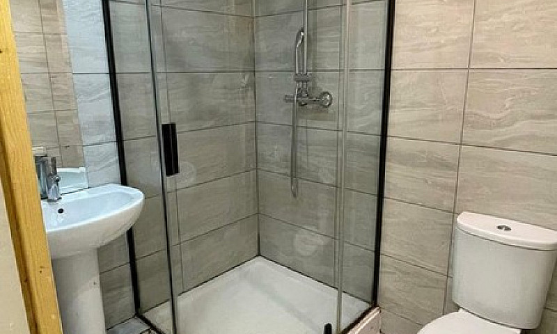 3 Bedroom House To R...