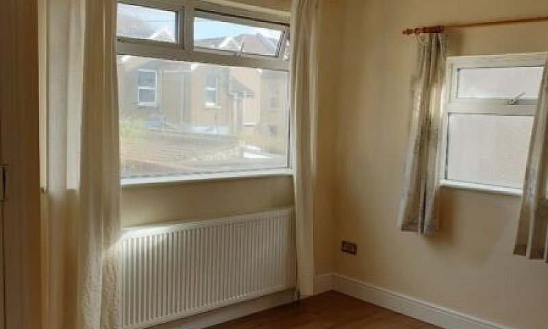 Large Accommodation/...