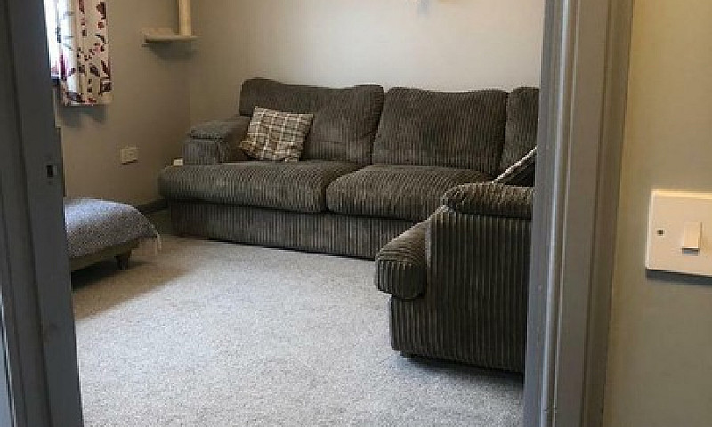 3 Bedroom Bungalow F...