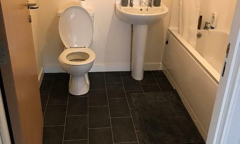 2 Bed Flat ...