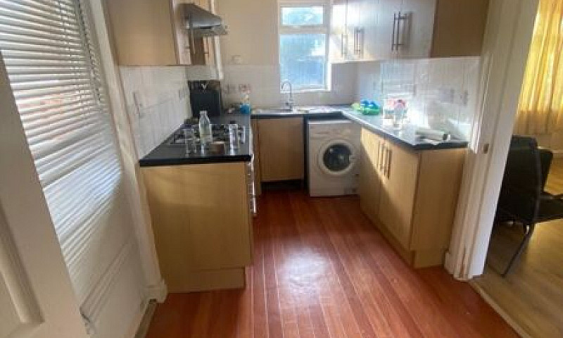 Beautiful One Bed Gr...