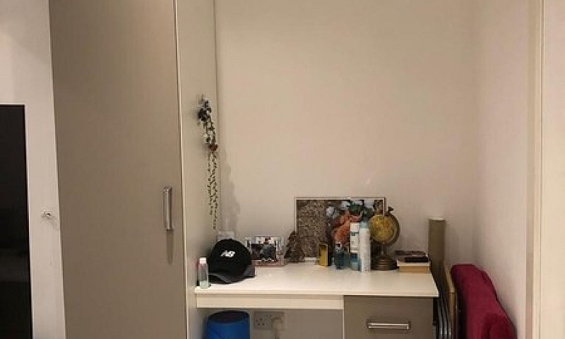 August-Studio Flat A...