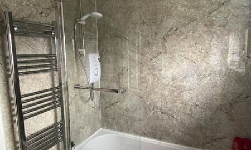 Beautiful 2 Bedroom ...