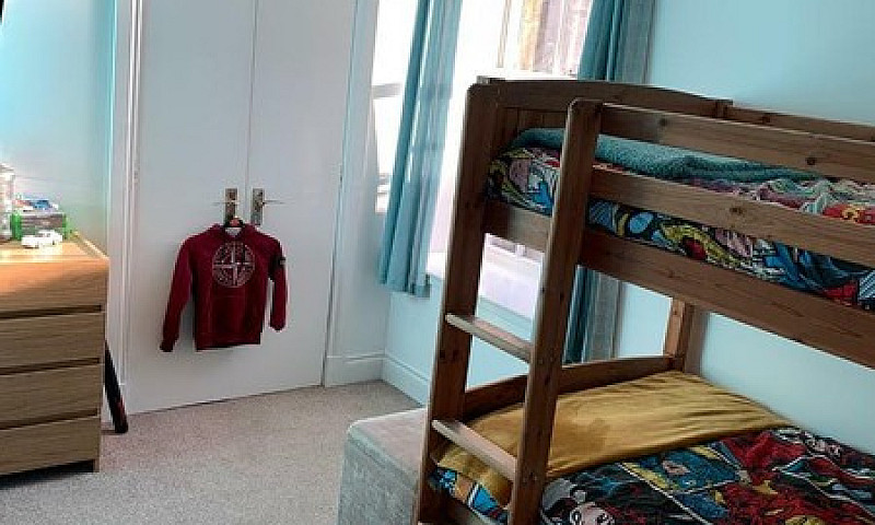 Beautiful 2 Bed 2 Ba...