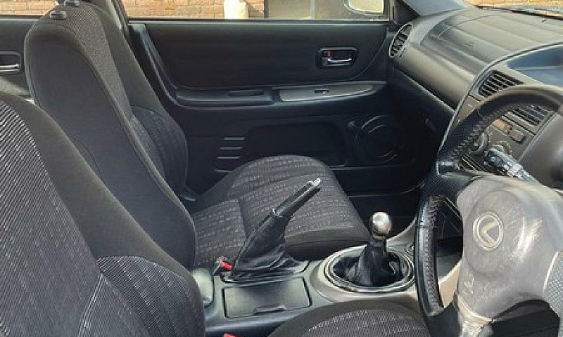 Lexus Is200...