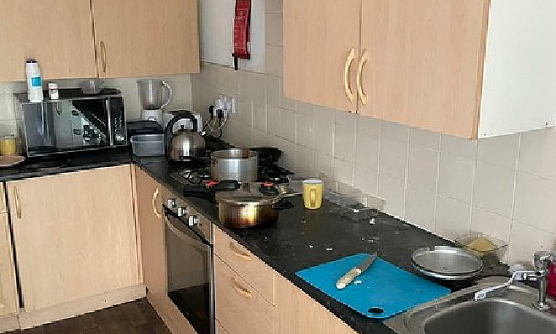 City Centre Rooms To...