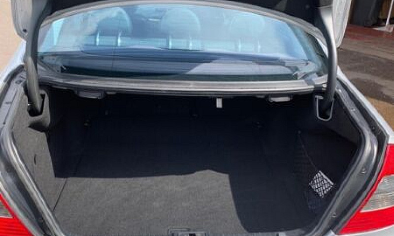 Mercedes Benz E Clas...