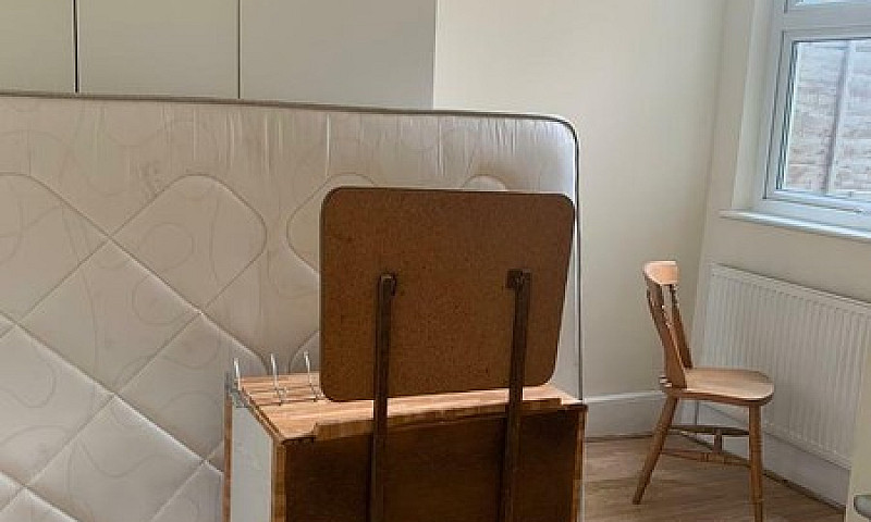 1 Bedroom Flat With ...