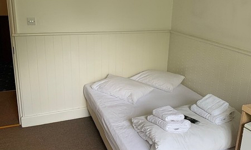 Studio Swiss Cottage...