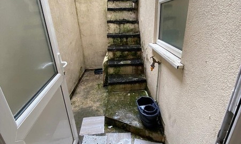 Spacious One Bed Fla...