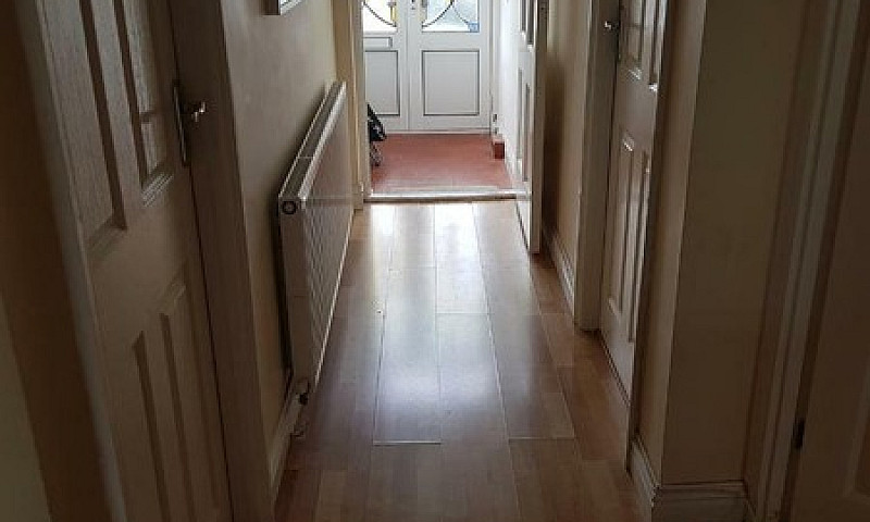 Double Bedroom For 1...