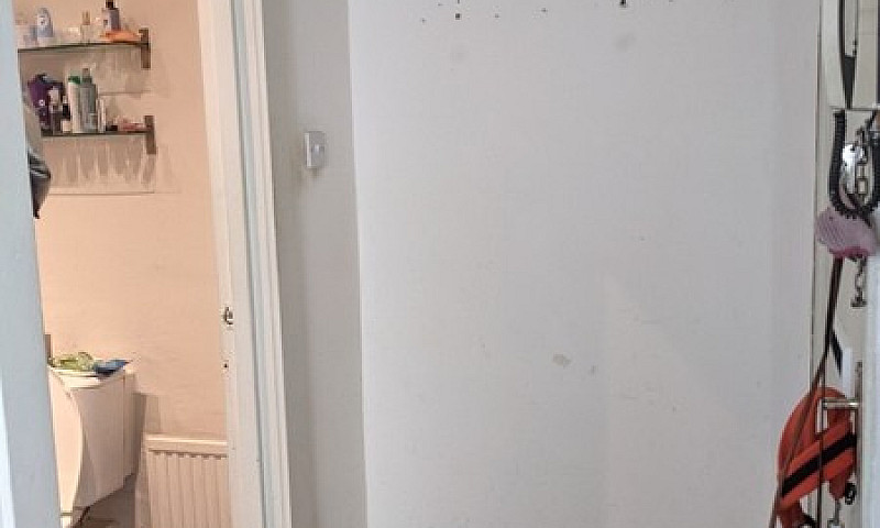 Two Bed Flat For Ren...