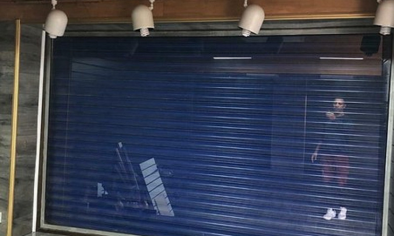 Shop For Rent In Ash...
