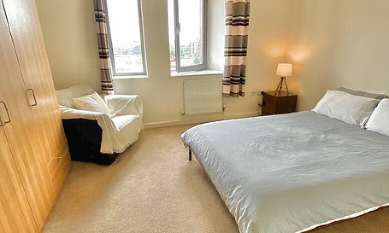 Stunning 2 Bed Apart...