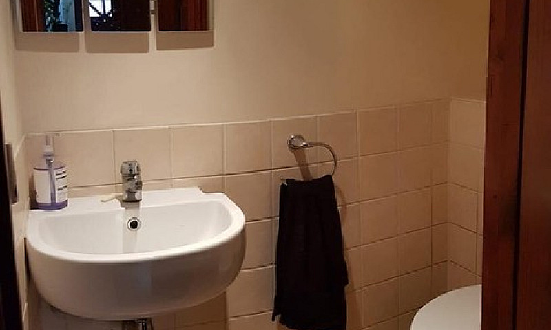 Ensuite Double Room ...