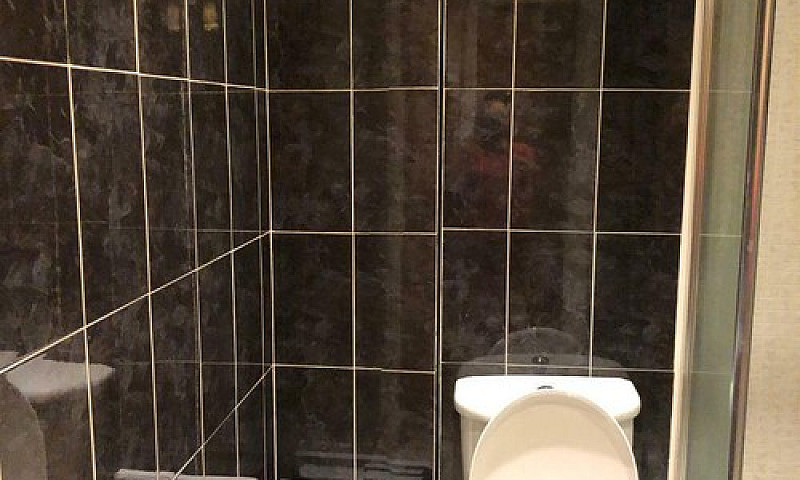 2 Bedrooms Flat To L...