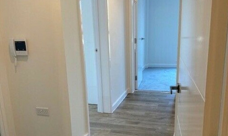 Stunning Spacious 2 ...
