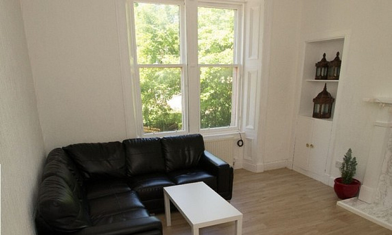 Double Bedroom To Re...