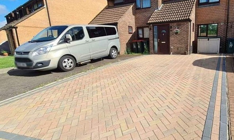 3 Beds 2 Bathrooms –...
