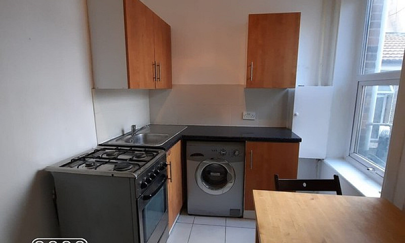Spacious 1 Bed Flat ...